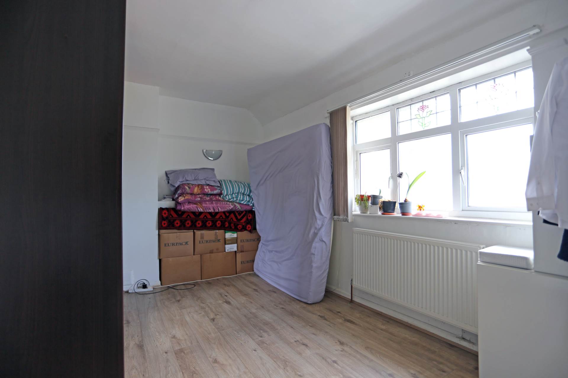 Valence Avenue, Chadwell Heath, Dagenham, Image 5