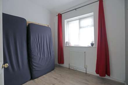 Valence Avenue, Chadwell Heath, Dagenham, Image 8