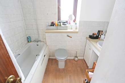Gibson Road, Chadwell Heath, Dagenham, RM8, Image 8