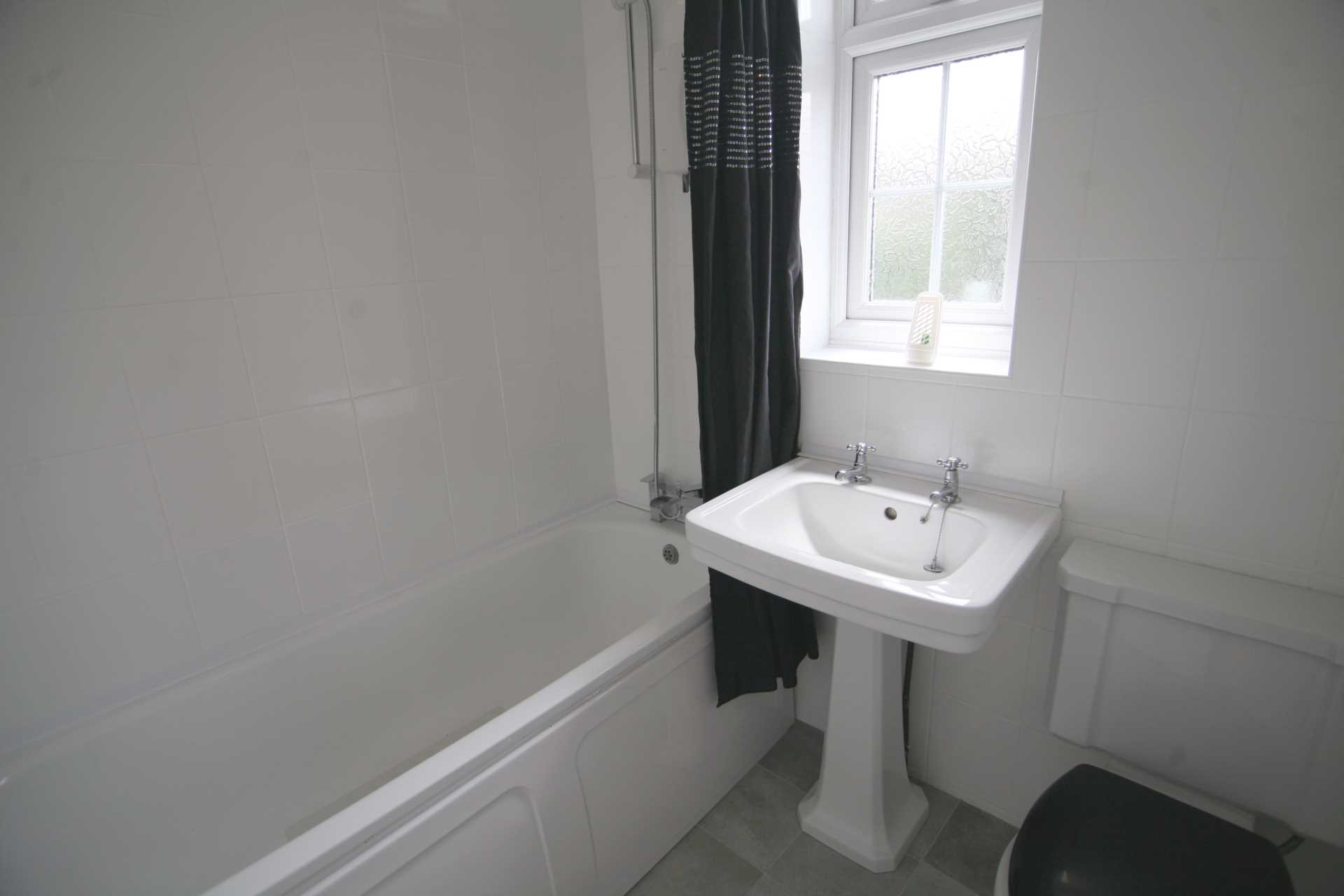 Wentworth Way, Rainham, RM13, Image 10