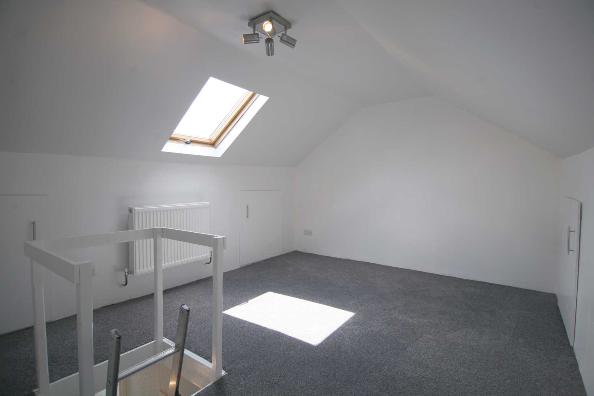 Wentworth Way, Rainham, RM13, Image 9