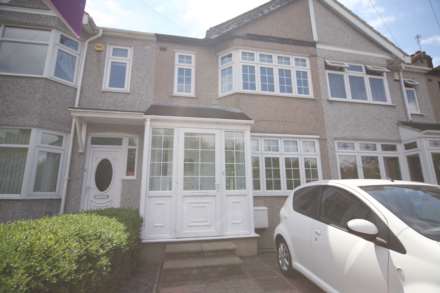 Property For Rent Wentworth Way, Rainham