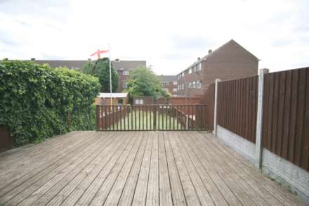 Wentworth Way, Rainham, RM13, Image 11