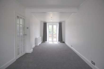 Wentworth Way, Rainham, RM13, Image 3