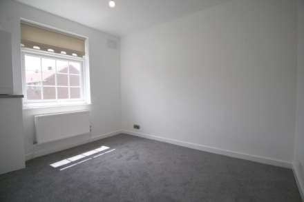 Wentworth Way, Rainham, RM13, Image 6
