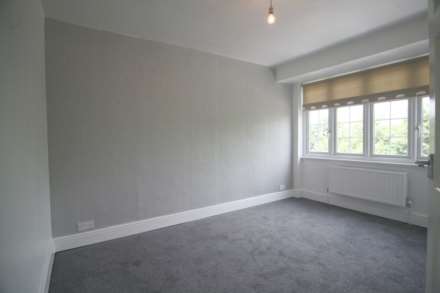 Wentworth Way, Rainham, RM13, Image 7