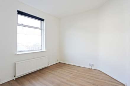 Donne Road, Dagenham, RM8, Image 4