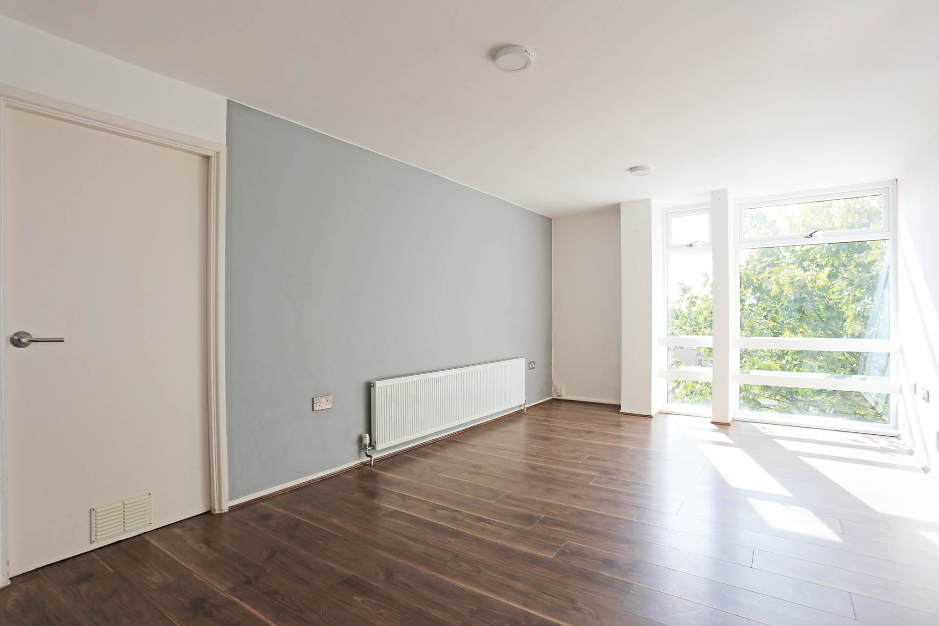 Bedwell Court, Romford, RM6, Image 3