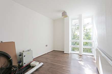 Bedwell Court, Romford, RM6, Image 4