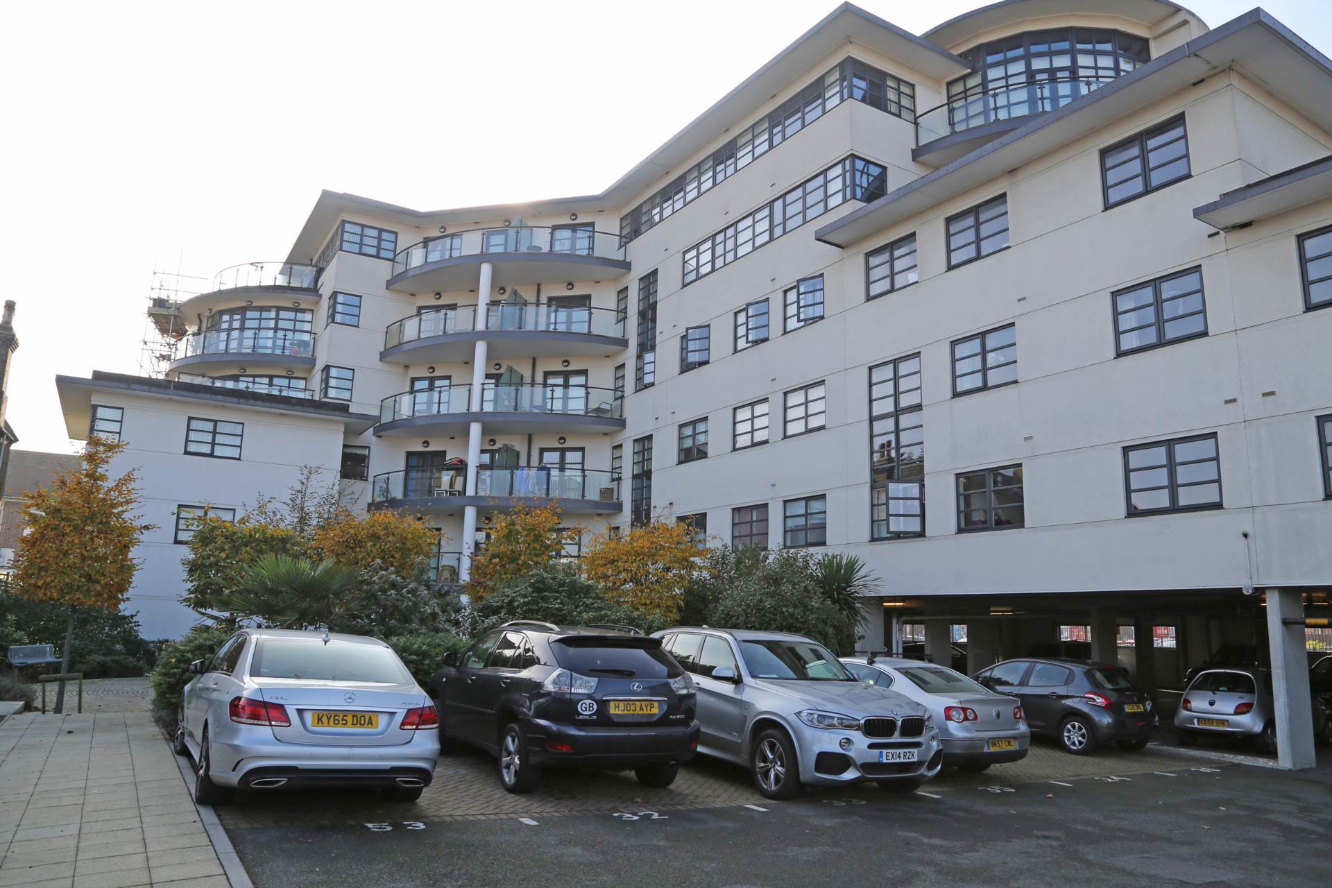High Road, Romford, RM6, Image 1