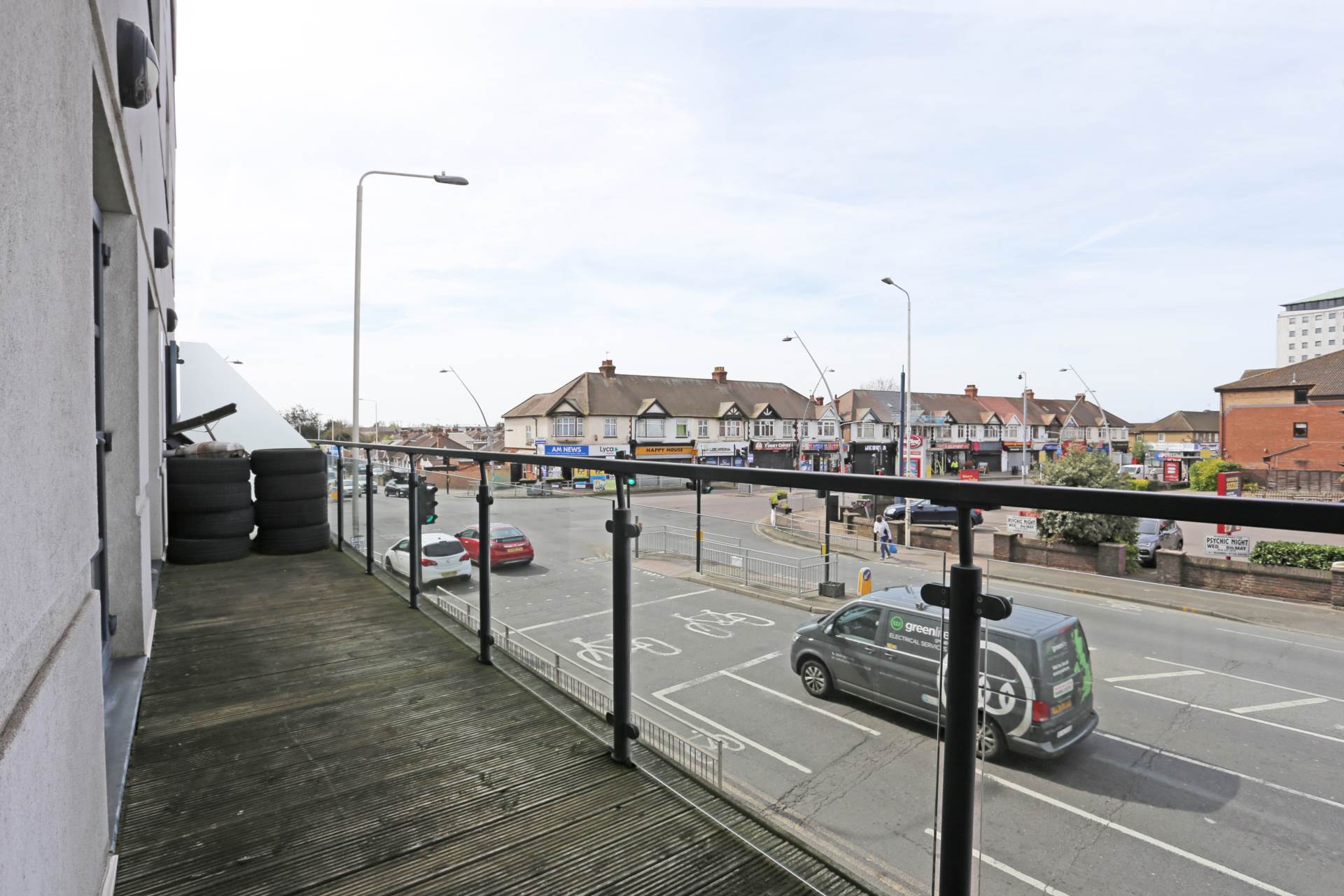 High Road, Romford, RM6, Image 10
