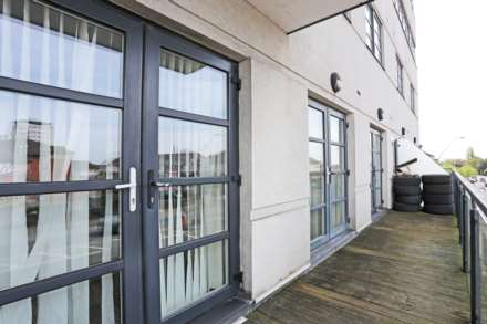 High Road, Romford, RM6, Image 11