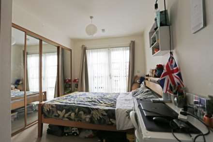 High Road, Romford, RM6, Image 6