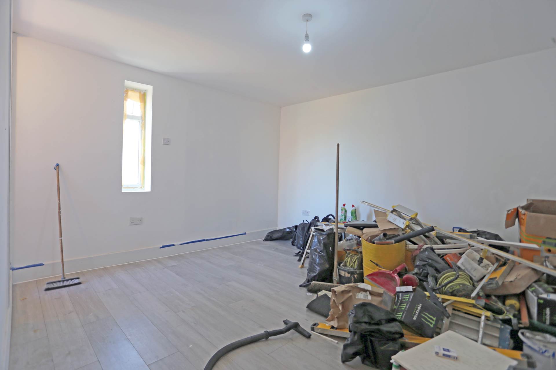 Dagenham, Becontree Avenue, RM8, Image 2