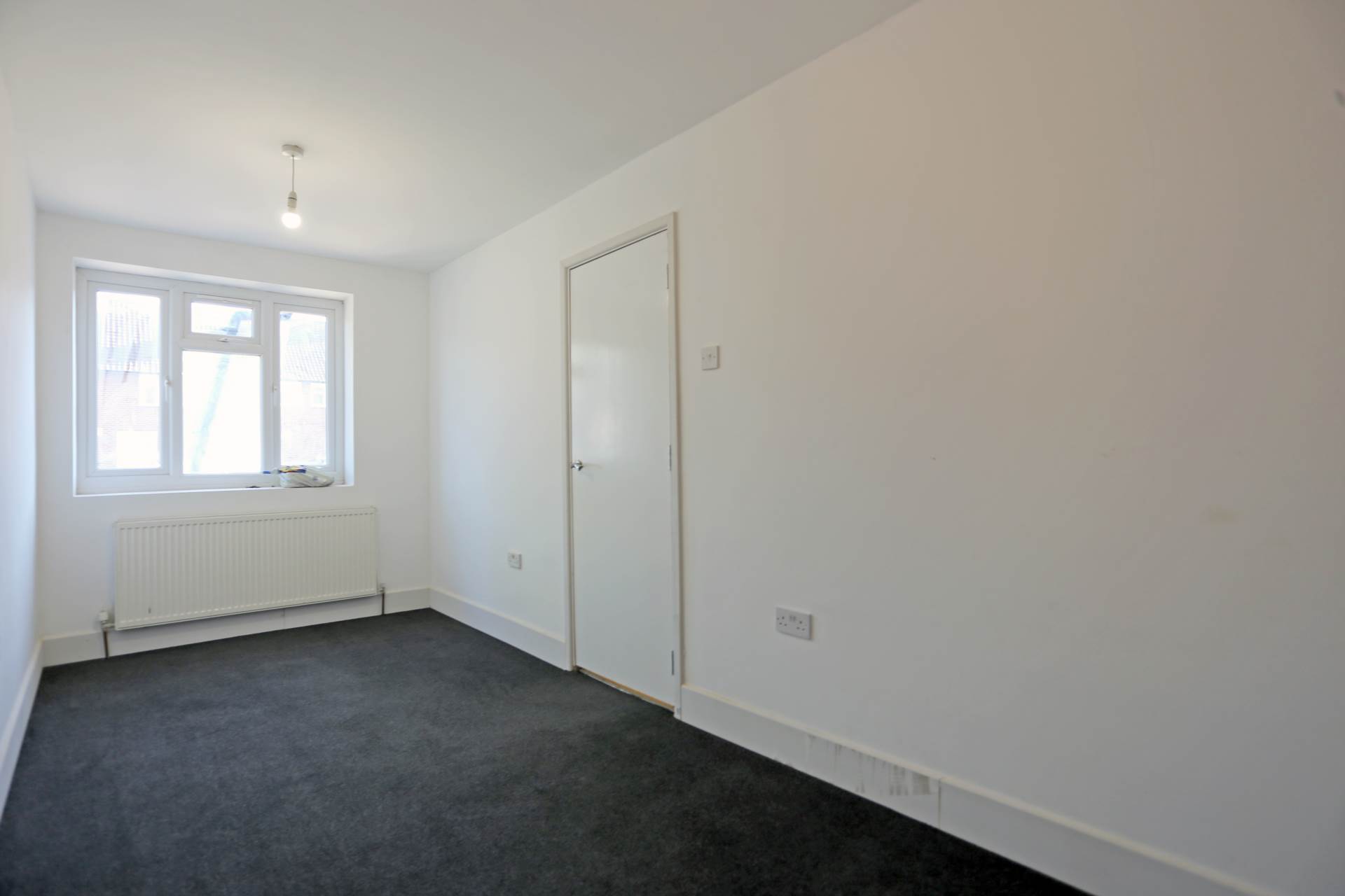 Dagenham, Becontree Avenue, RM8, Image 3