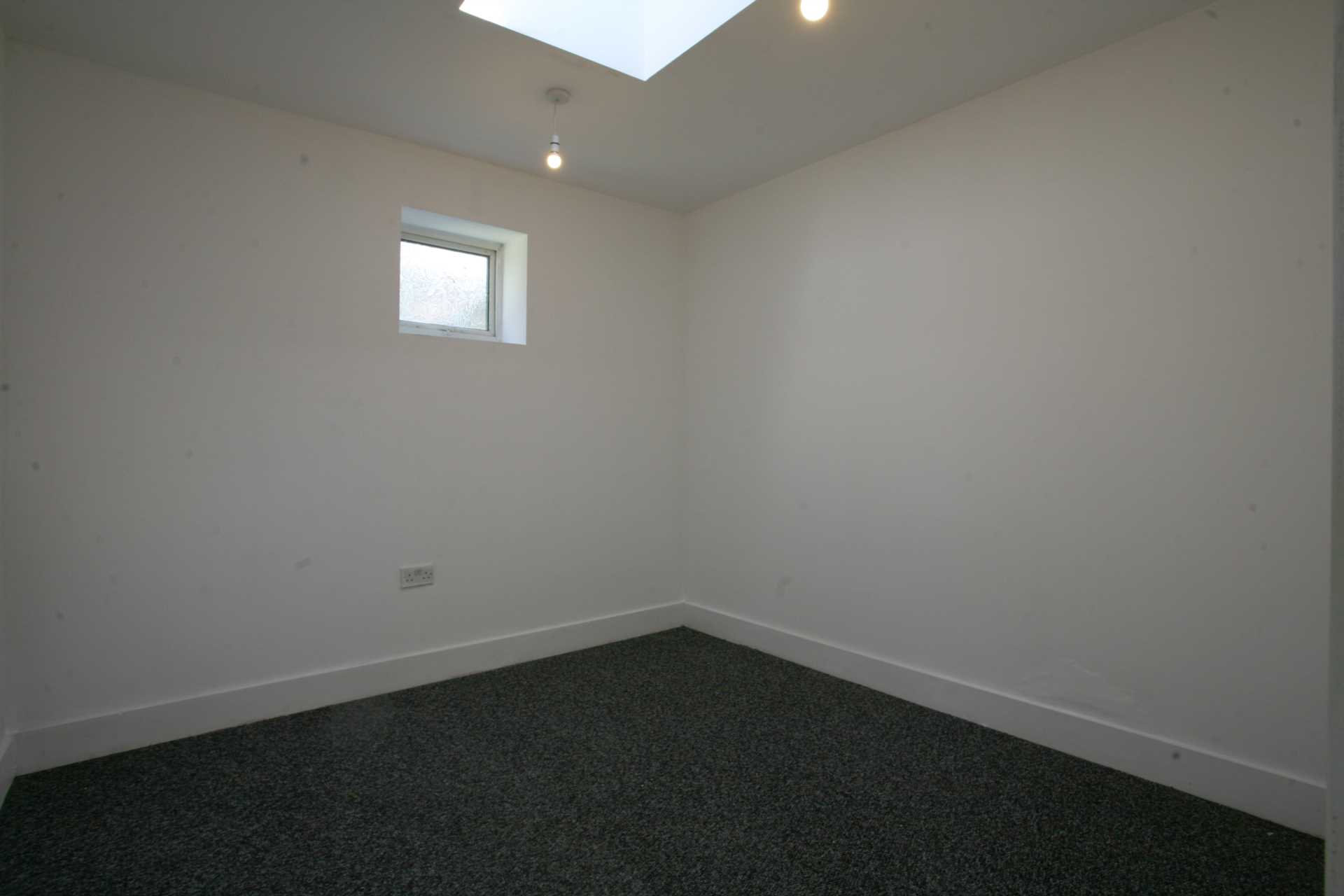 Dagenham, Becontree Avenue, RM8, Image 6