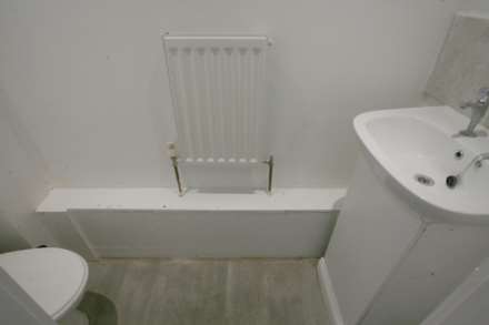 Dagenham, Becontree Avenue, RM8, Image 13