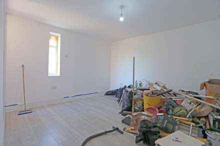 Dagenham, Becontree Avenue, RM8, Image 2