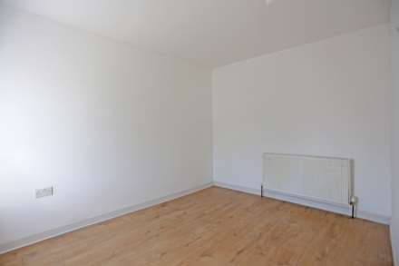 Dagenham, Becontree Avenue, RM8, Image 7