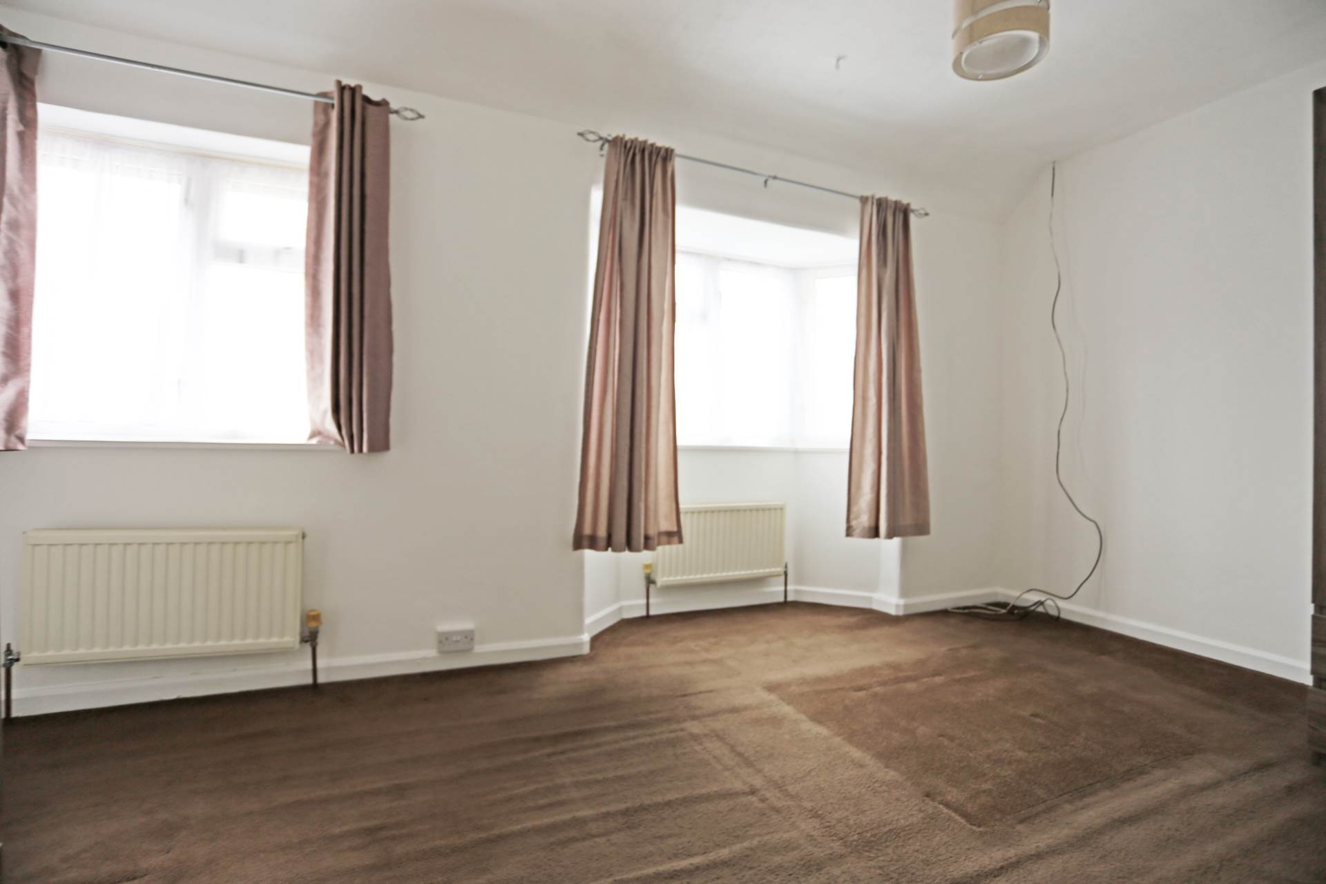 Valence Avenue, Dagenham, RM8, Image 5