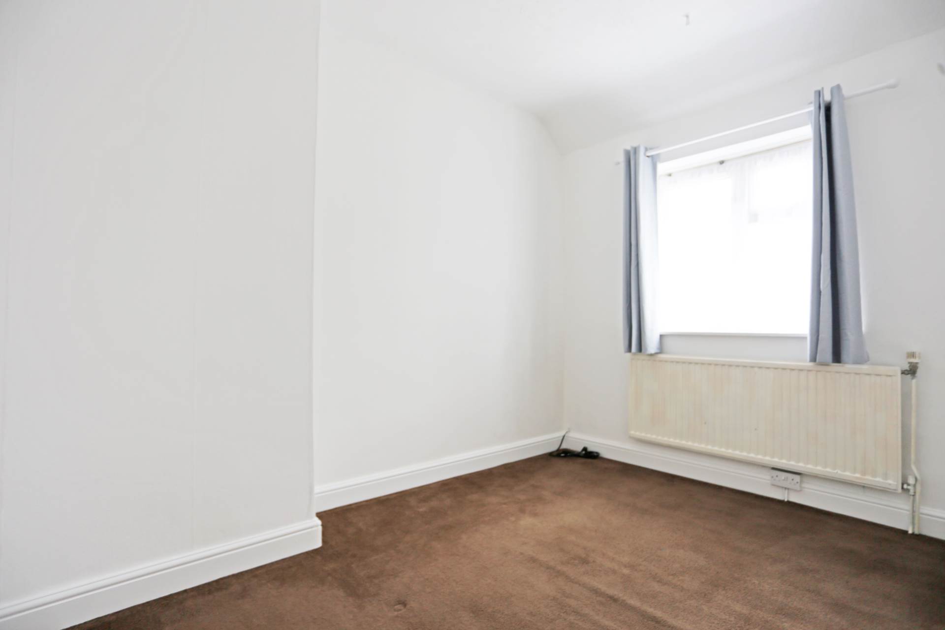 Valence Avenue, Dagenham, RM8, Image 7