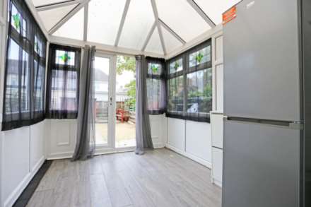 Valence Avenue, Dagenham, RM8, Image 3