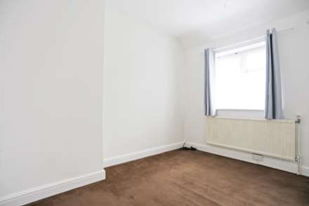 Valence Avenue, Dagenham, RM8, Image 7