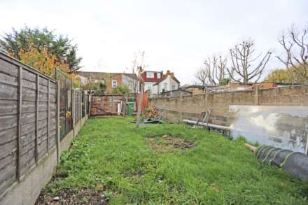 Gordon Road, Chadwell Heath, RM6, Image 16