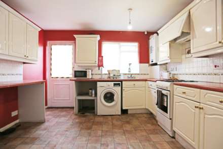 Palmer Road, Dagenham, RM8, Image 2