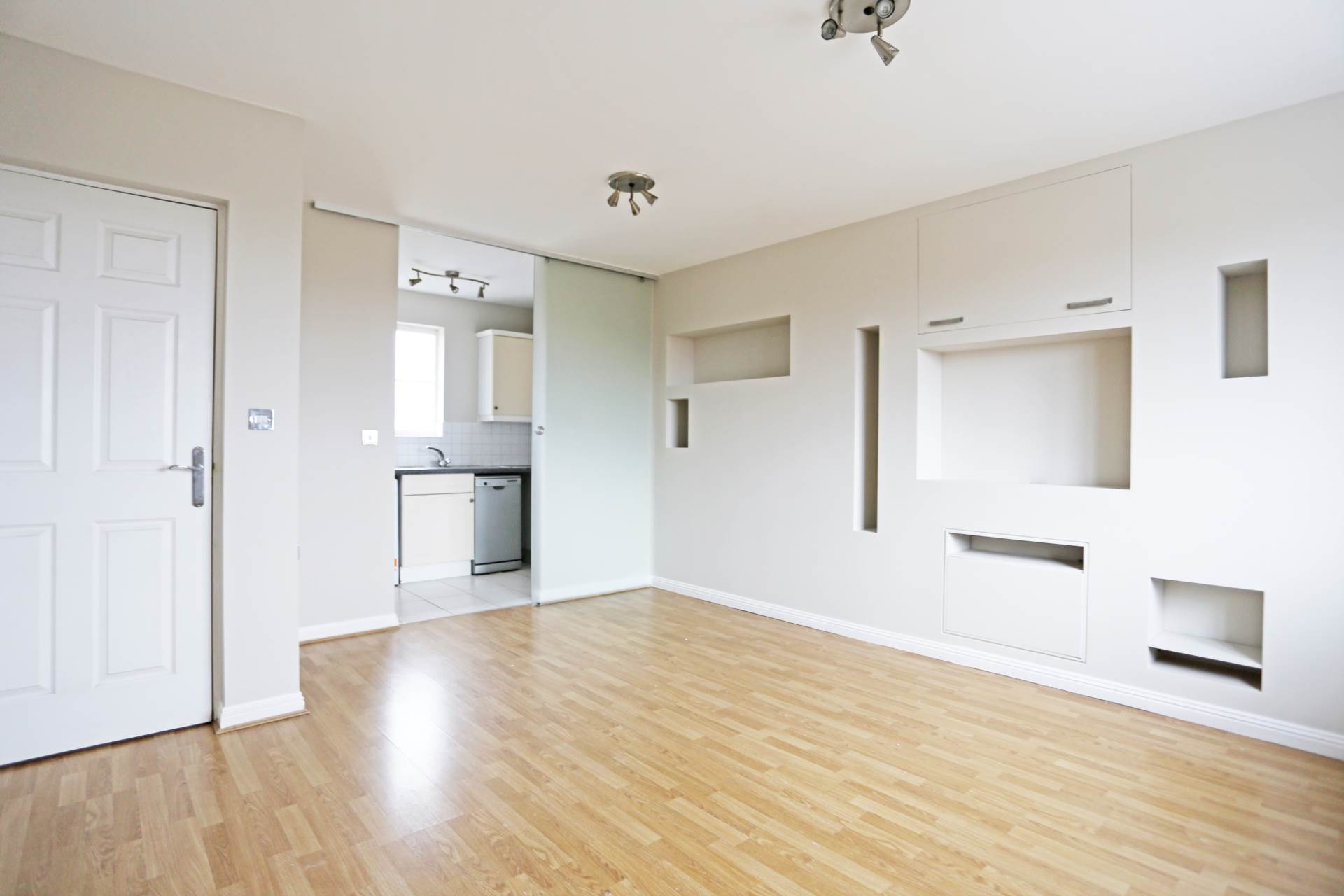 Westfield Gardens, Chadwell Heath, RM6, Image 2