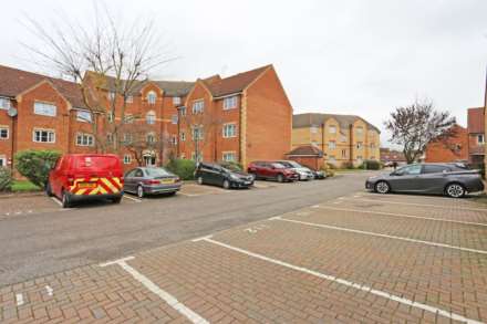 Westfield Gardens, Chadwell Heath, RM6, Image 11