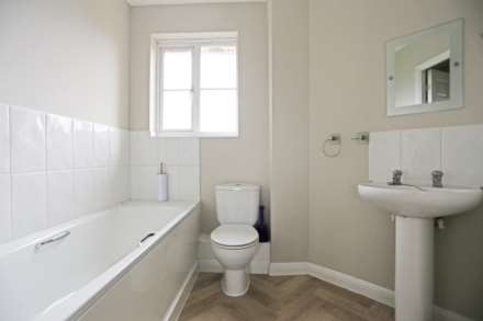 Westfield Gardens, Chadwell Heath, RM6, Image 9