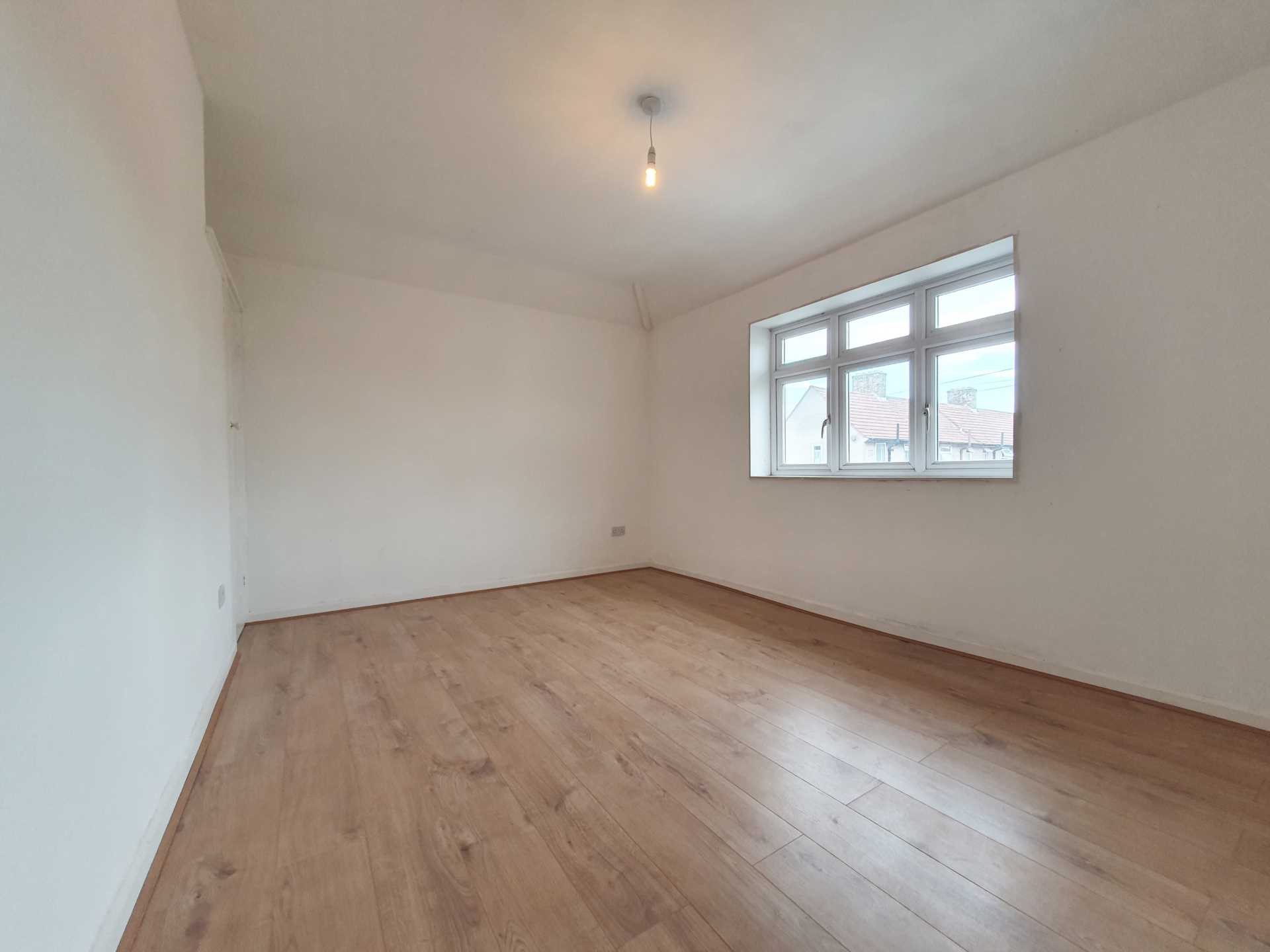 Church Elm Lane, Dagenham, RM10, Image 4