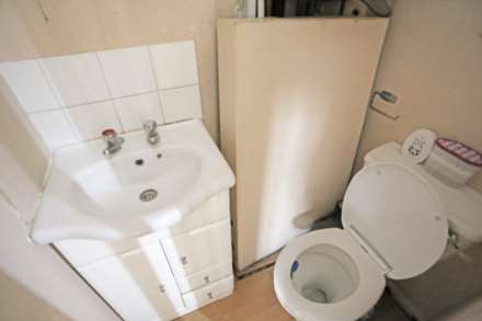 East Road, Chadwell Heath, RM6, Image 10