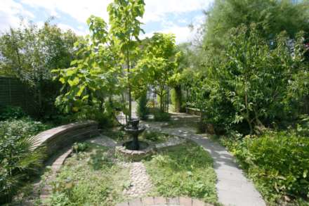 East Road, Chadwell Heath, RM6, Image 14