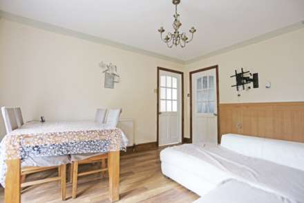 East Road, Chadwell Heath, RM6, Image 4