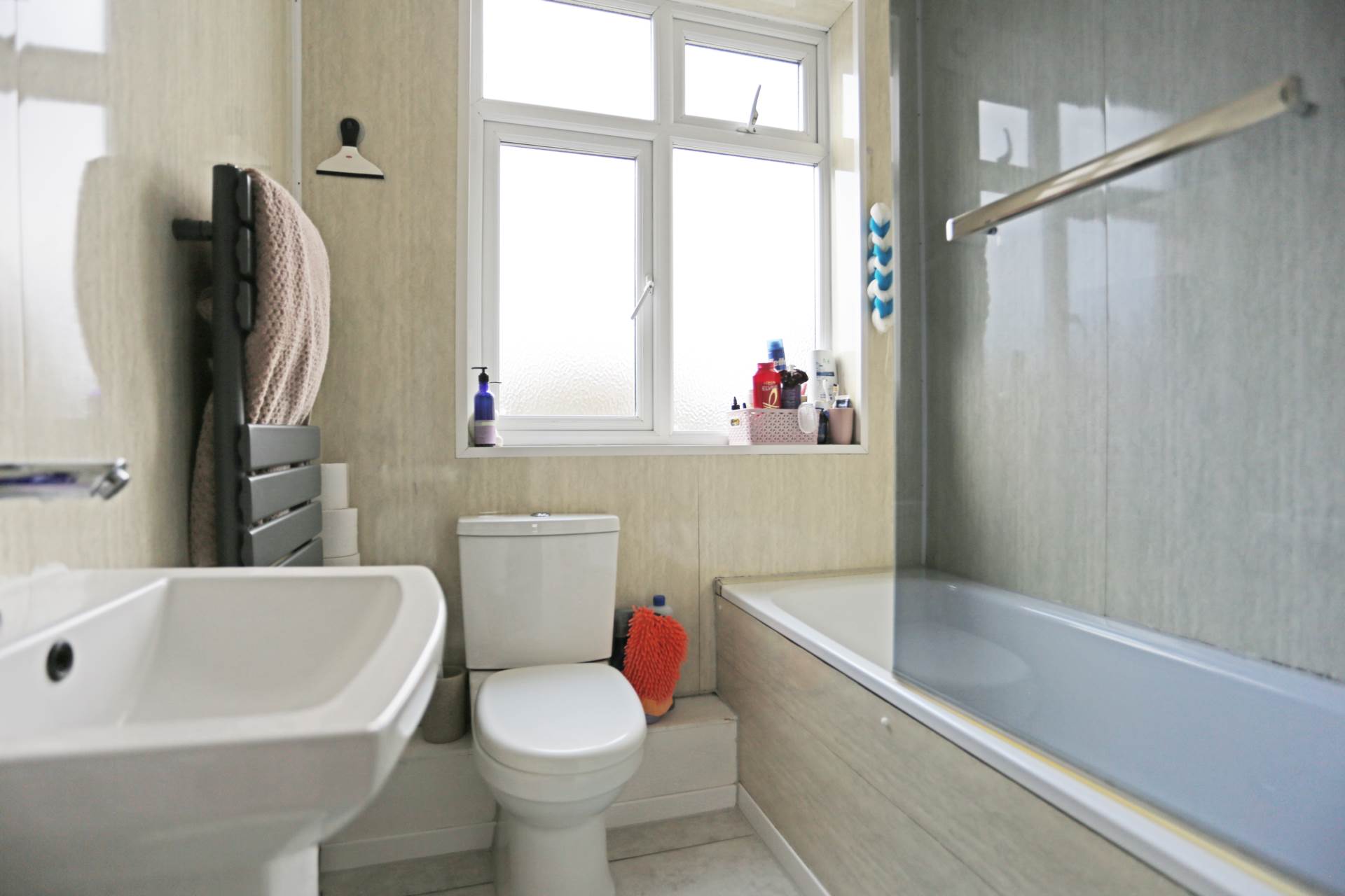 Western Avenue, Dagenham, RM10, Image 9