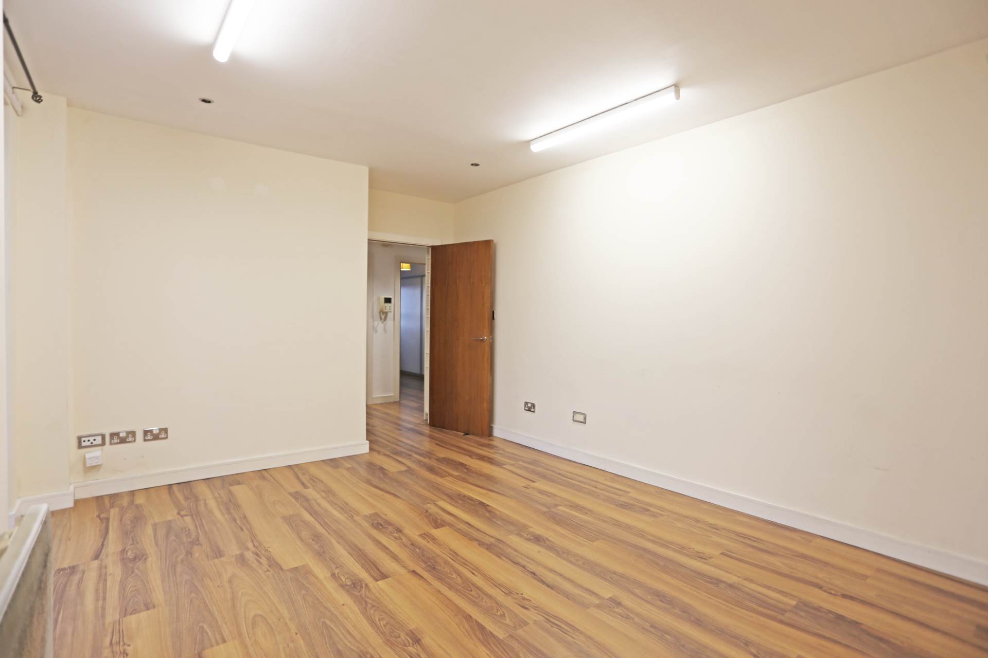 The Pinnacle, High Road, Chadwell Heath, RM6, Image 4