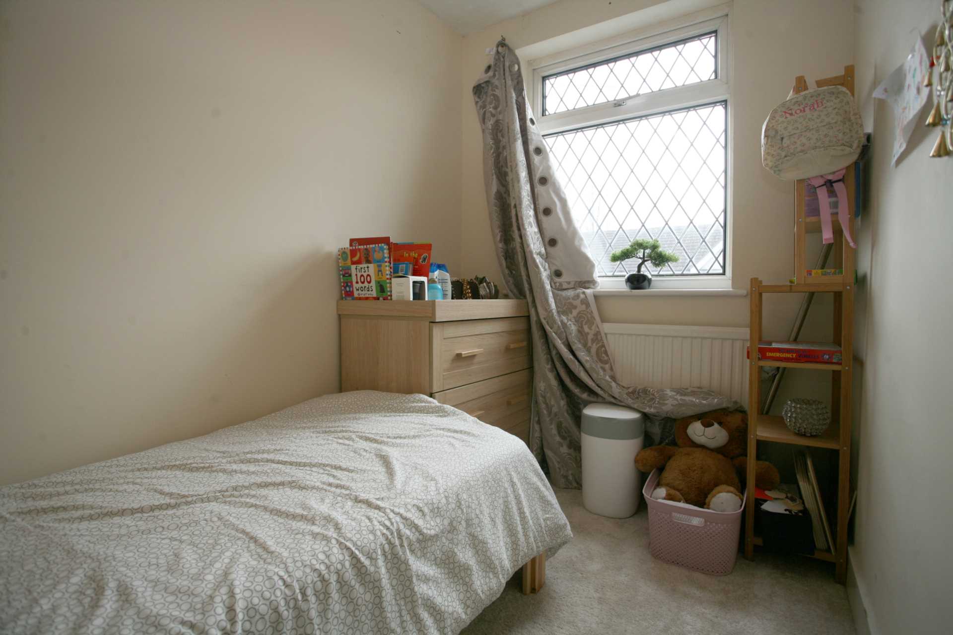 Gay Gardens, Dagenham, RM10, Image 10