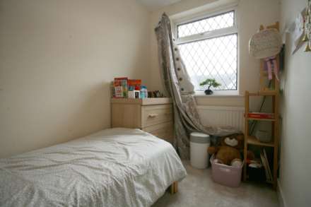Gay Gardens, Dagenham, RM10, Image 10