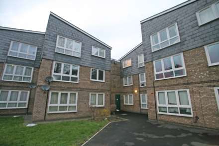 2 Bedroom Flat, Heenan Close, Barking, IG11