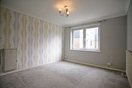 Heenan Close, Barking, IG11, Image 4