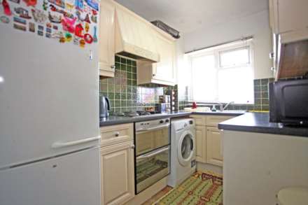 Whalebone Lane South, Dagenham, RM8, Image 3