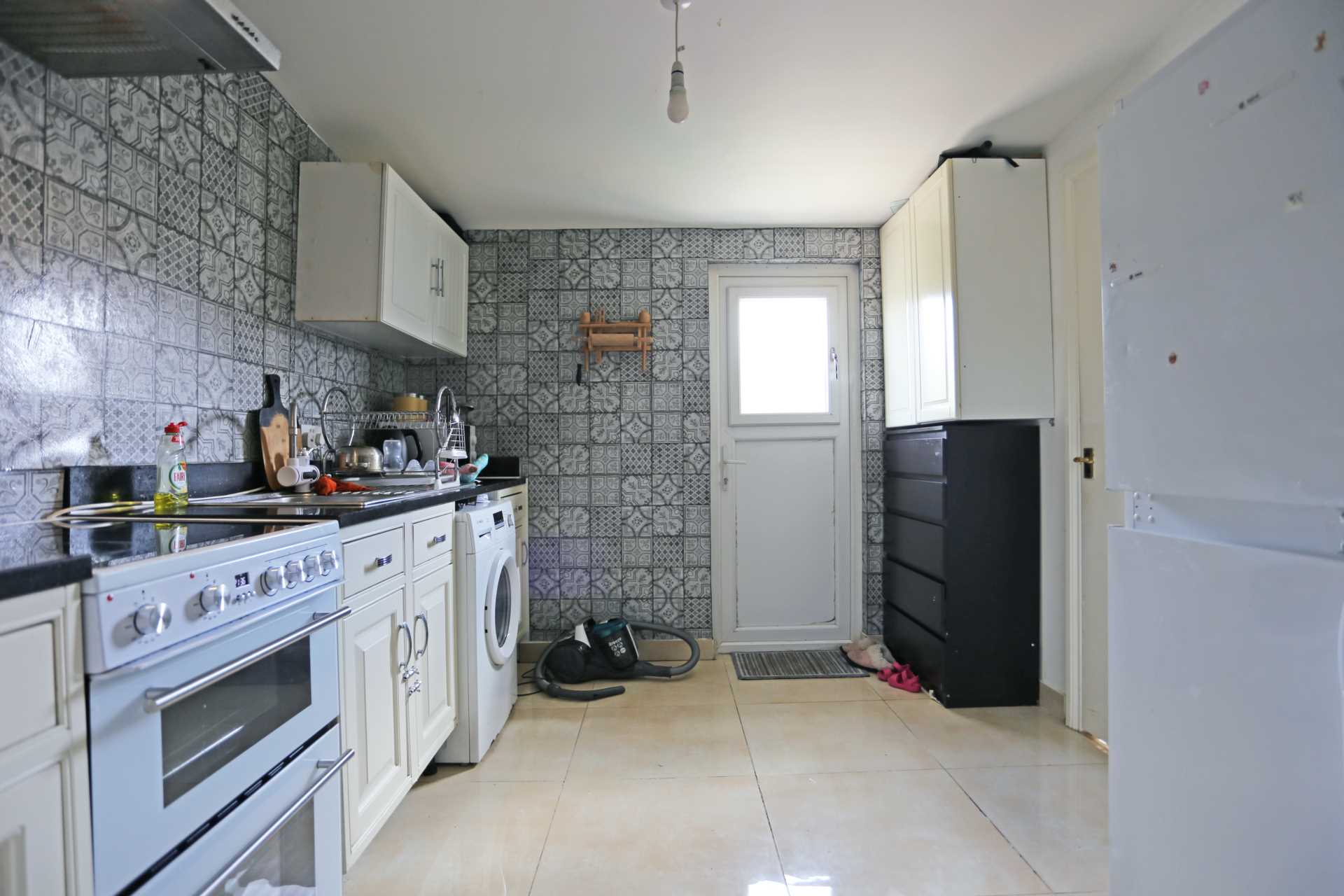 Leys Avenue, Dagenham, RM10, Image 2