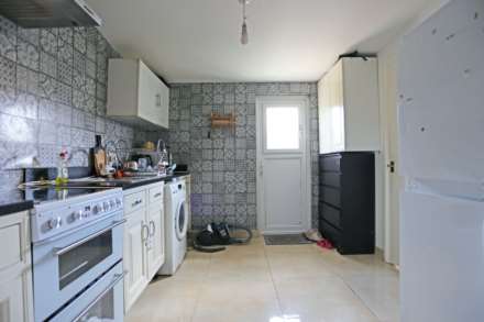 Leys Avenue, Dagenham, RM10, Image 2