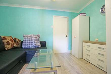 Leys Avenue, Dagenham, RM10, Image 3