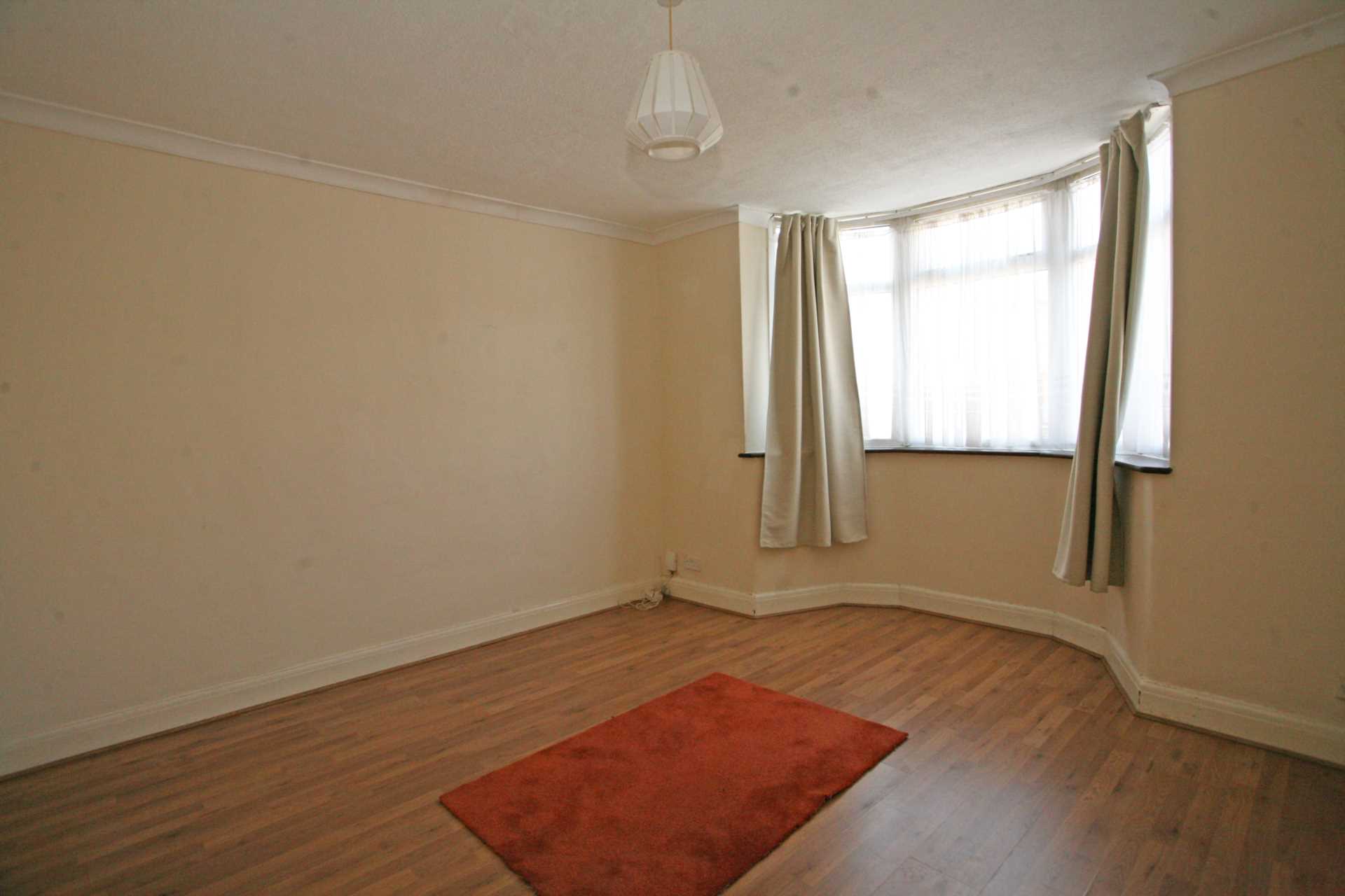 Southern Way, Romford, RM7, Image 4