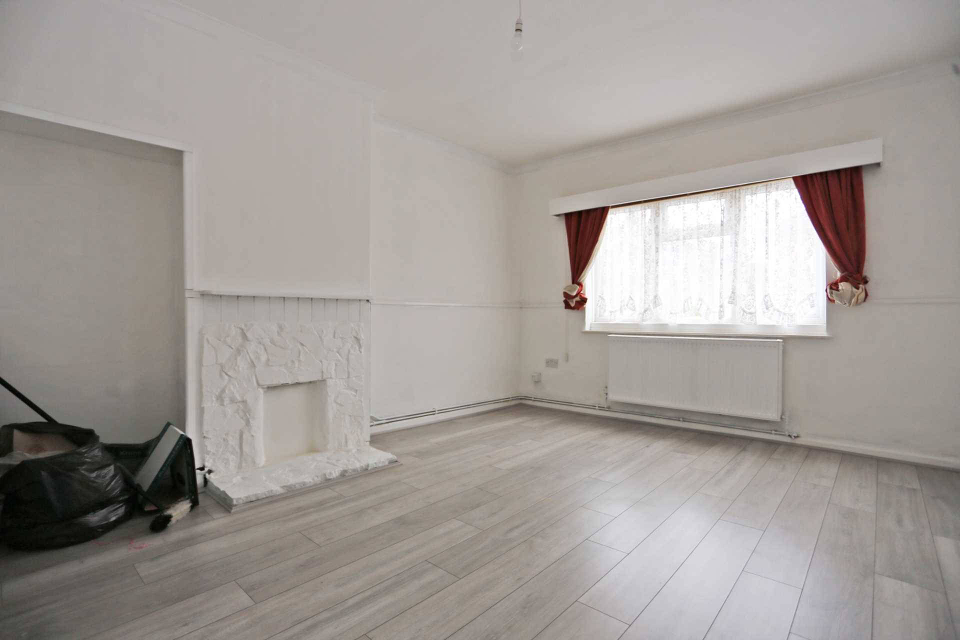 Burnside Road, Dagenham, RM8, Image 6