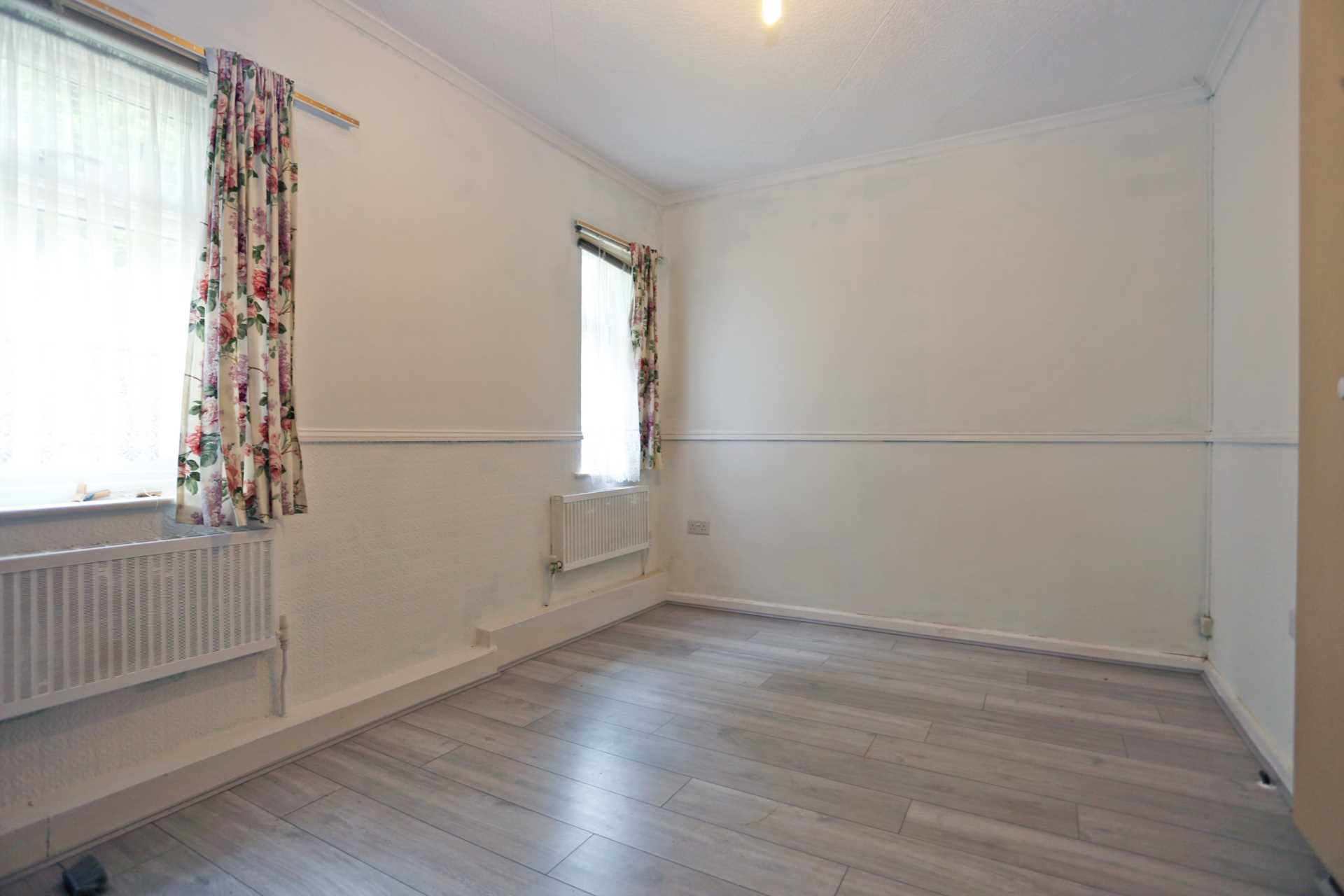 Burnside Road, Dagenham, RM8, Image 8