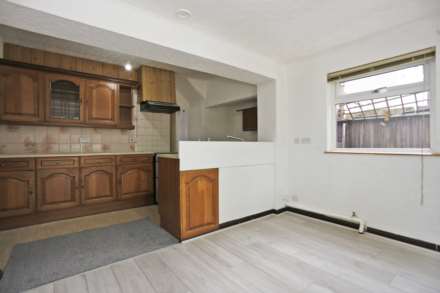 Burnside Road, Dagenham, RM8, Image 3
